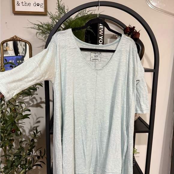 We The Free Sky Blue Short Sleeve Top size small oversized - Picture 7 of 9